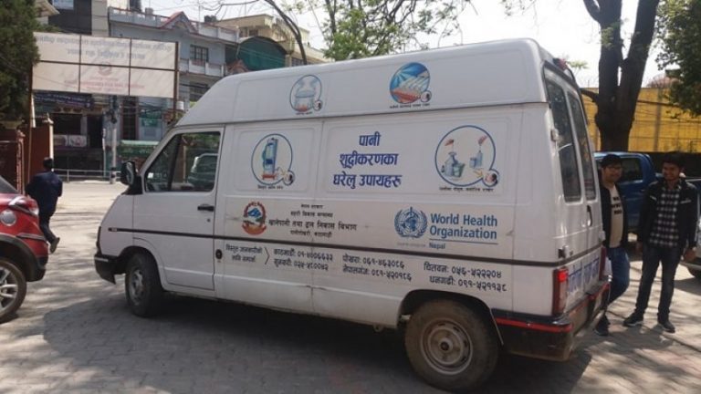 गुल्मीको झाडापखाला प्रभावित दर्जाकोटमा ‘वाटर एम्बुलेन्स’