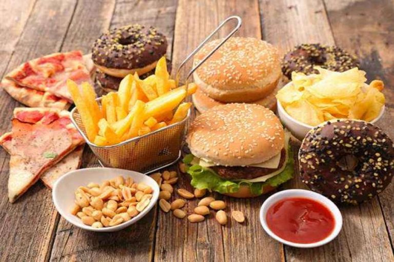 बालबालिकालाई जङ्कफुड खुवाउँदै हुनुहुन्छ ? होसियार