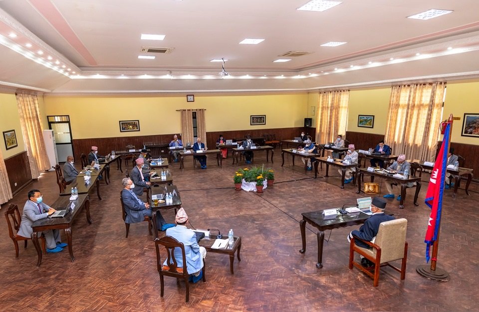 लामो दूरीका गाडी र आन्तरिक उडान भदौ मसान्तसम्म नचल्ने