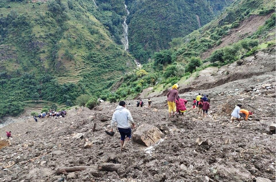 बाढीपहिरोमा परी मृत्यु हुनेको संख्या १२१ पुग्यो