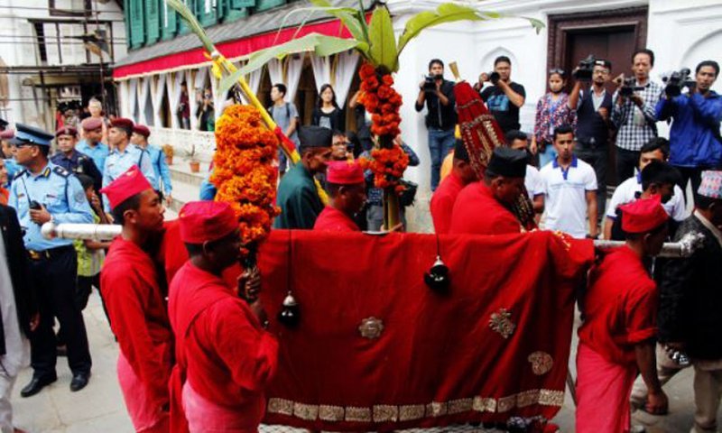 आज फूलपाती:दिउँसो साढे चार बजे भित्र्याइँदै