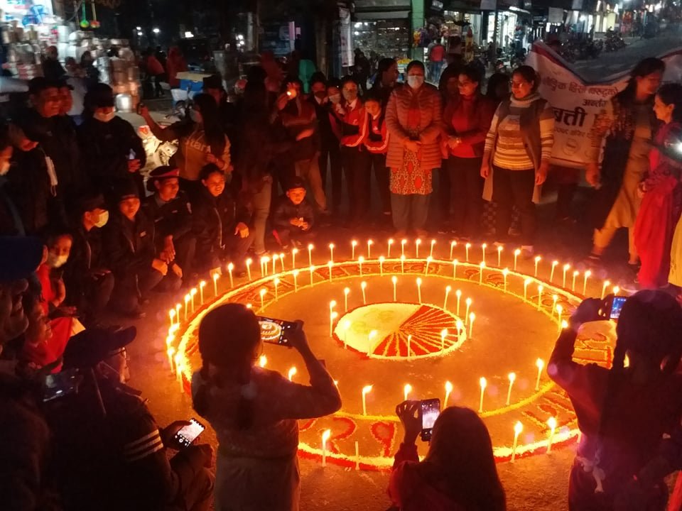 महिला हिंसा विरुद्धको १६ दिने अभियान भोलीबाट सुरु हुदैँ:पूर्वसन्ध्यामा आज धादिङबेसीमा मैनबत्ती प्रज्वलन