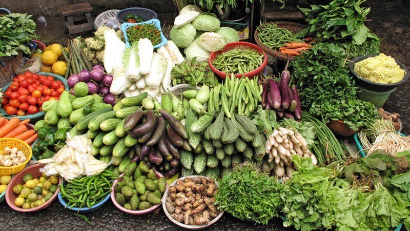 आकासियो हरियो तरकारीको भाउः२०० रुपियाँको तरकारीले एक छाक टार्न पनि गाह्रो