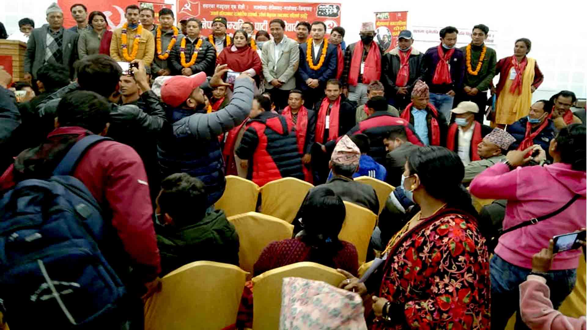 माओवादी केन्द्र धादिङको अधिवेशनः१२ पालिकामा सर्वसम्मत,गजुरीमा स्थगित