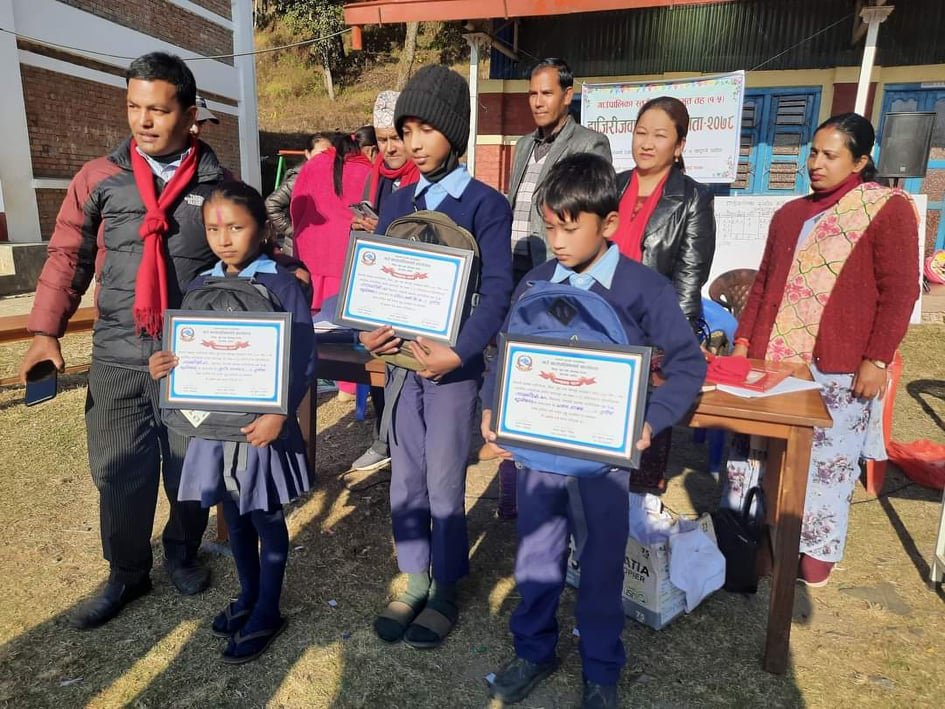 नेत्रावती डबजोङमा पालिका स्तरिय हाजिरी जवाफमा कुण्डलादेबी मावि प्रथम