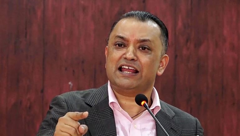 अब संसद्‌मा दमदमाएर सर्लाहीको विषय उठ्छ : गगन थापा