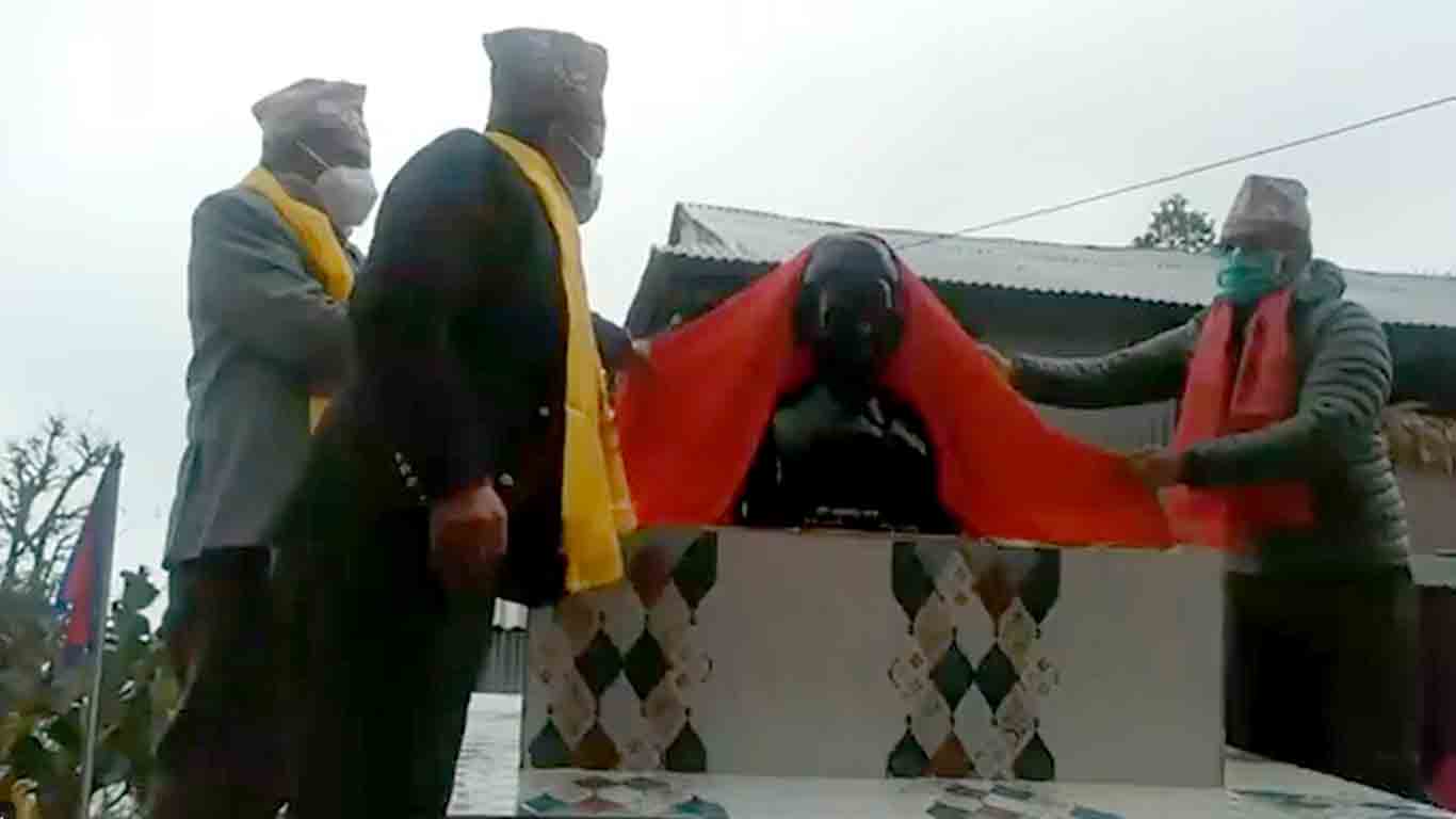 नेपालका प्रथम कवि सुवानन्द दासको प्रतिमा अनावरण
