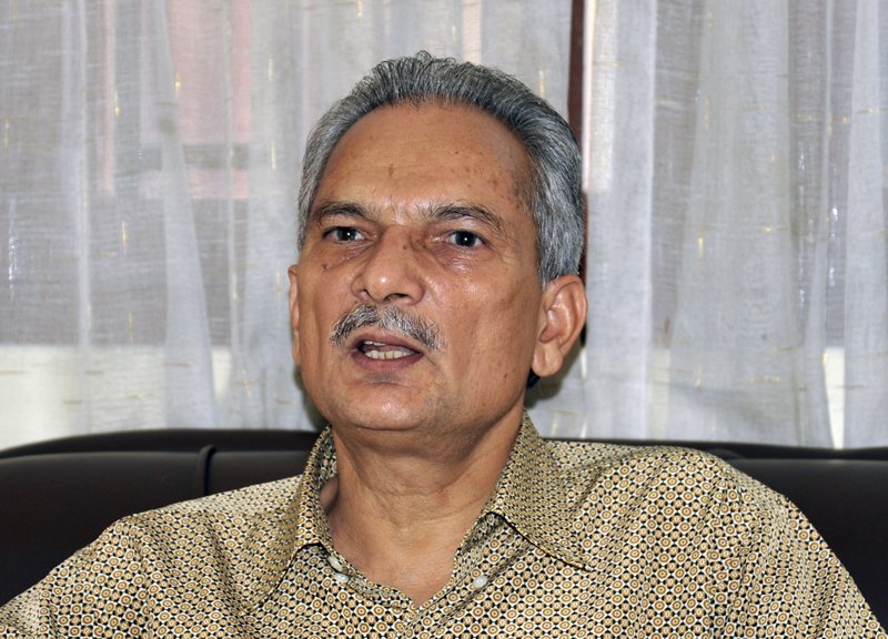 एमसीसी पास गर्न बाबुराम भट्टराईले दिए दुई विकल्प