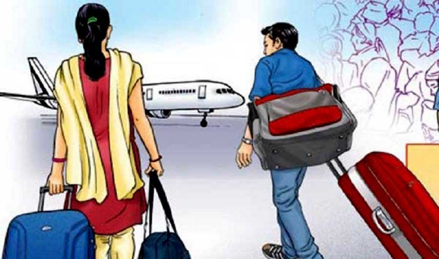 वैदेशिक रोजगारीमा जाने बढ्दै, रेमिट्यान्स घट्दैः ११ महिनामा साढे चार लाखभन्दा बढीले लिए श्रम स्वीकृति 