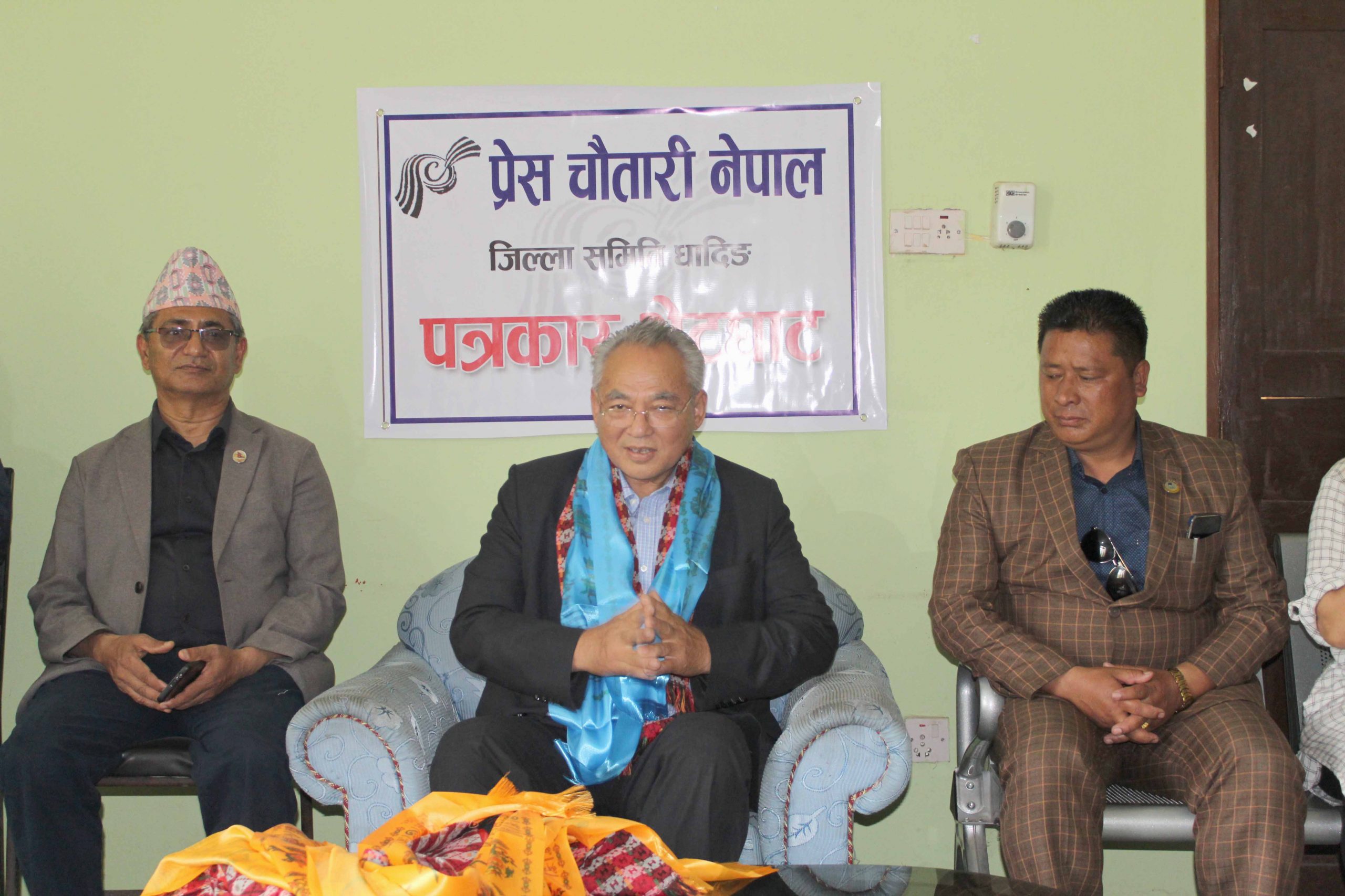 निर्वाचनमा एमाले एक्लै चुनौतीको सामना गर्न तयार : उपाध्यक्ष बादल