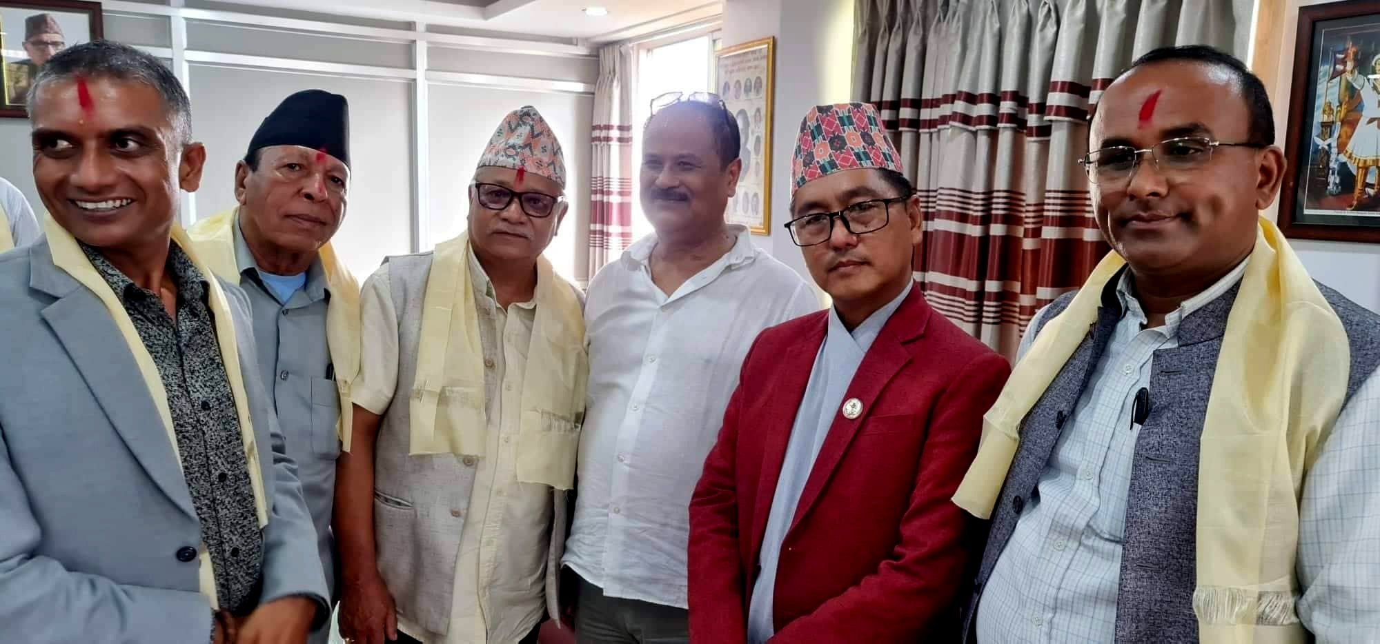 कांग्रेस बिपीका नेताहरू राप्रपामा प्रवेश