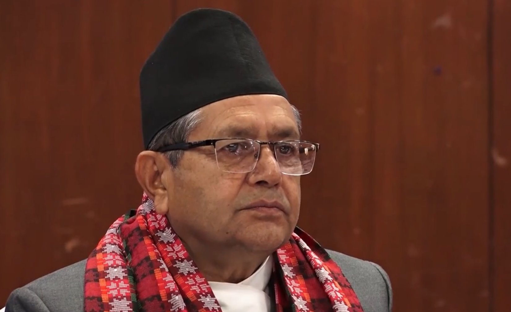 सभामुख घिमिरेले शीर्षनेतासँग छलफल गर्नुहुँदै