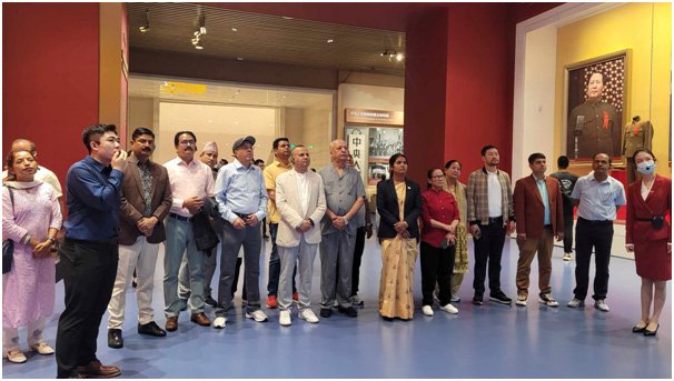 महासचिव पोखरेलद्वारा सङ्ग्रहालय अवलोकन