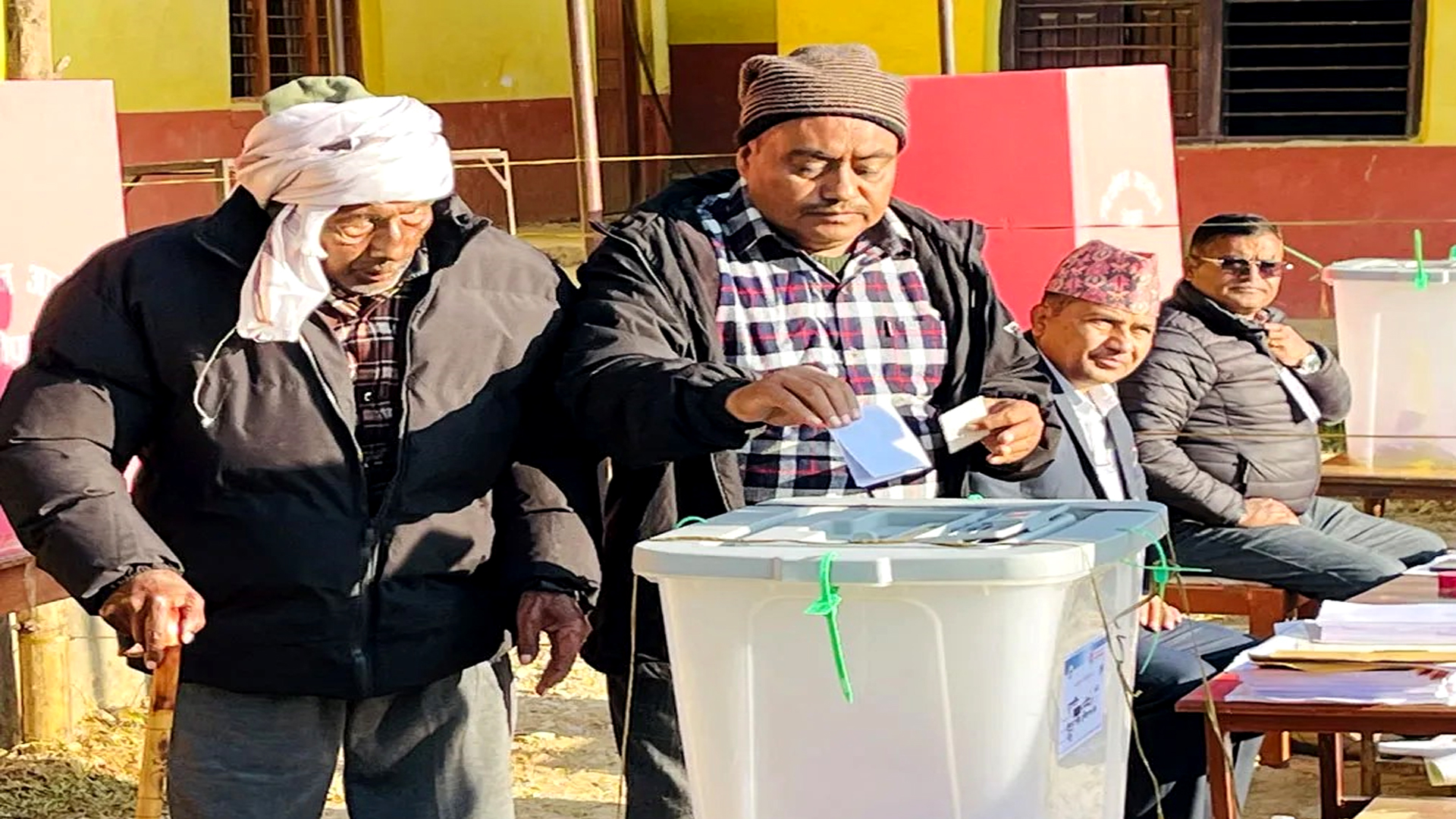 दार्चुला, गोरखा र गुल्मीमा उत्साहपूर्वक मतदान हुँदै
