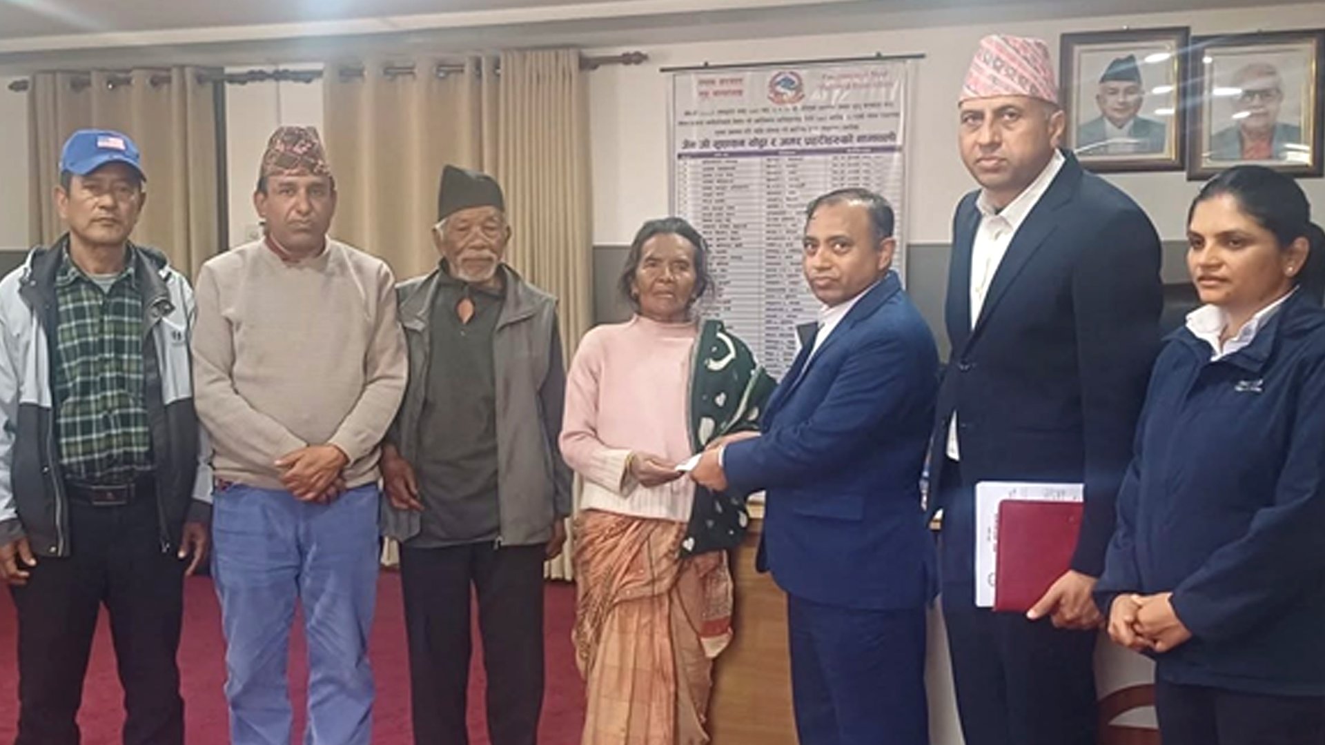 बहत्तर वर्षमा भुजेललाई नागरिकता