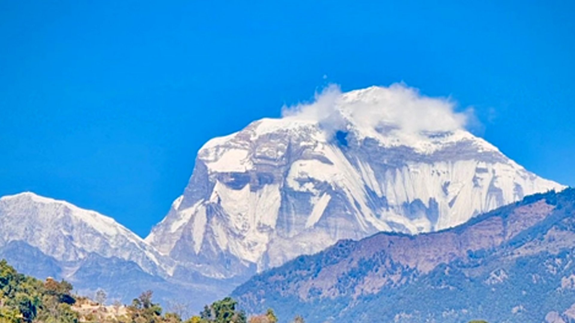 धवलागिरिमा मानव स्पर्श ६६ वर्ष, सात सय जनाभन्दा बढीद्वारा आरोहण
