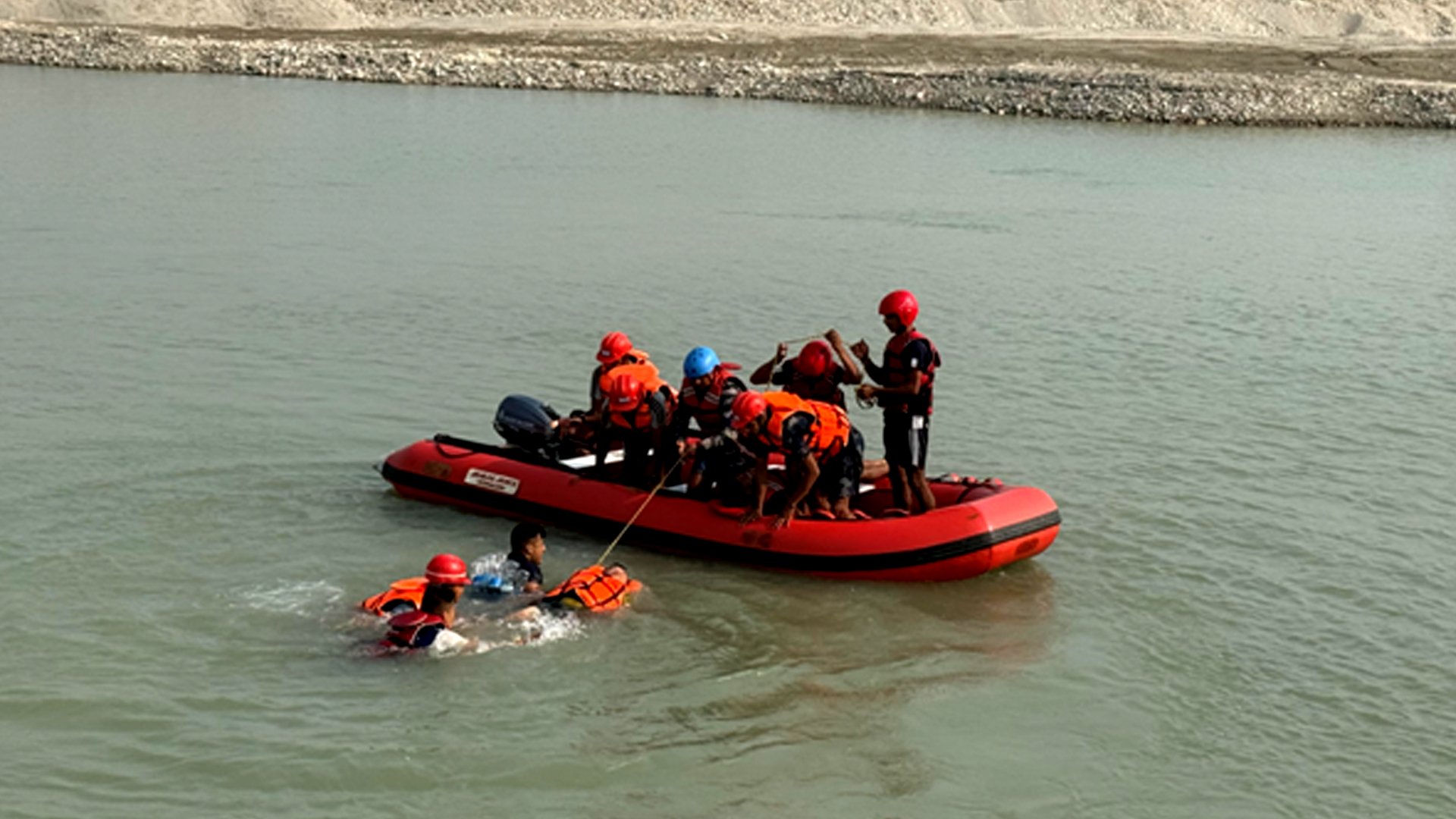 महाकाली नदीमा सेनाको विपद् अभ्यास
