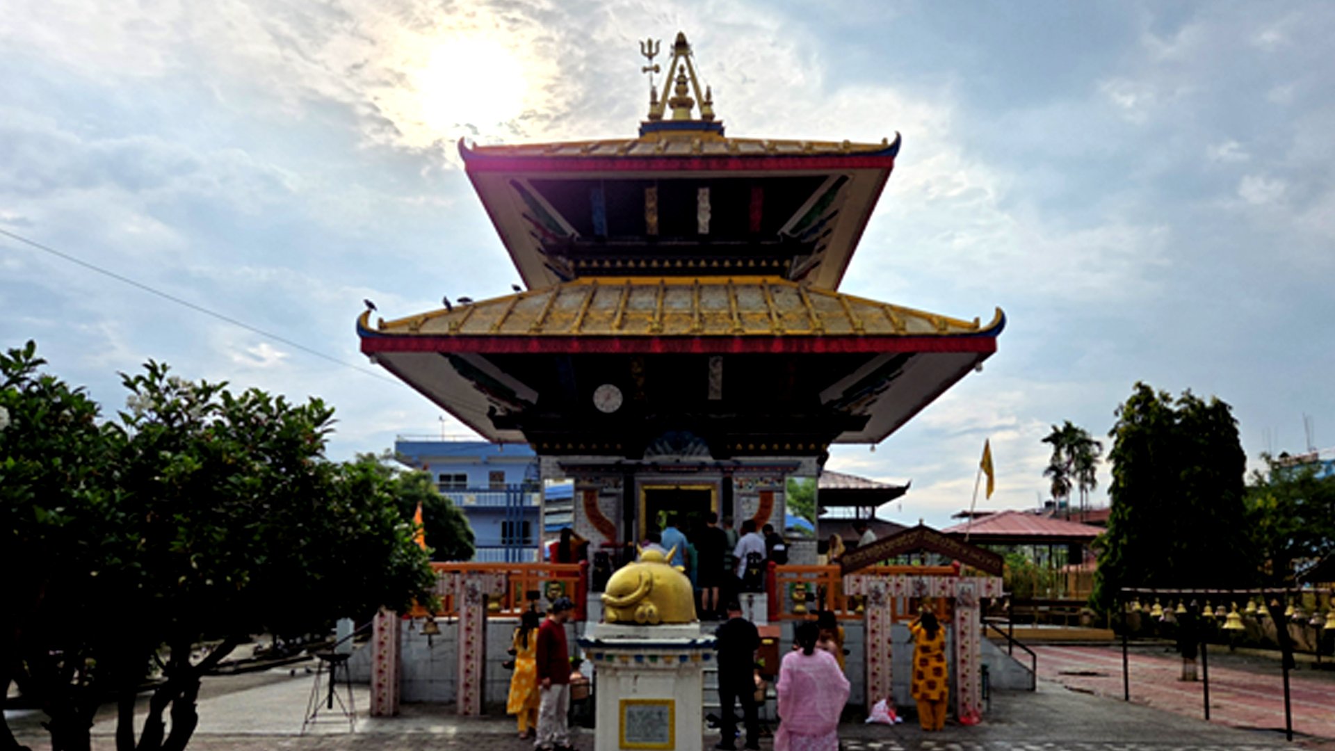 धार्मिक पर्यटनको गन्तव्य बन्दै भुवनेश्वर महादेव मन्दिर